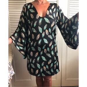 NWT Meghan Los Angeles Satin Bell Sleeve Feather Print Mini Dress Women's Small